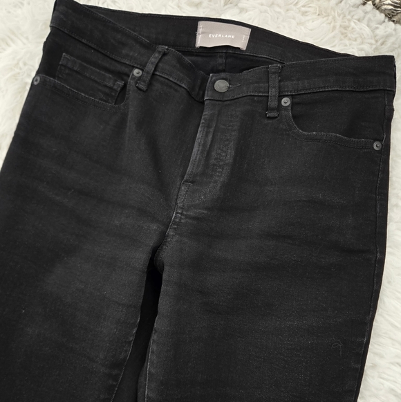 Everlane High Rise Black Ankle Jeans. Size 31. Good preowned condition. - Picture 4 of 10